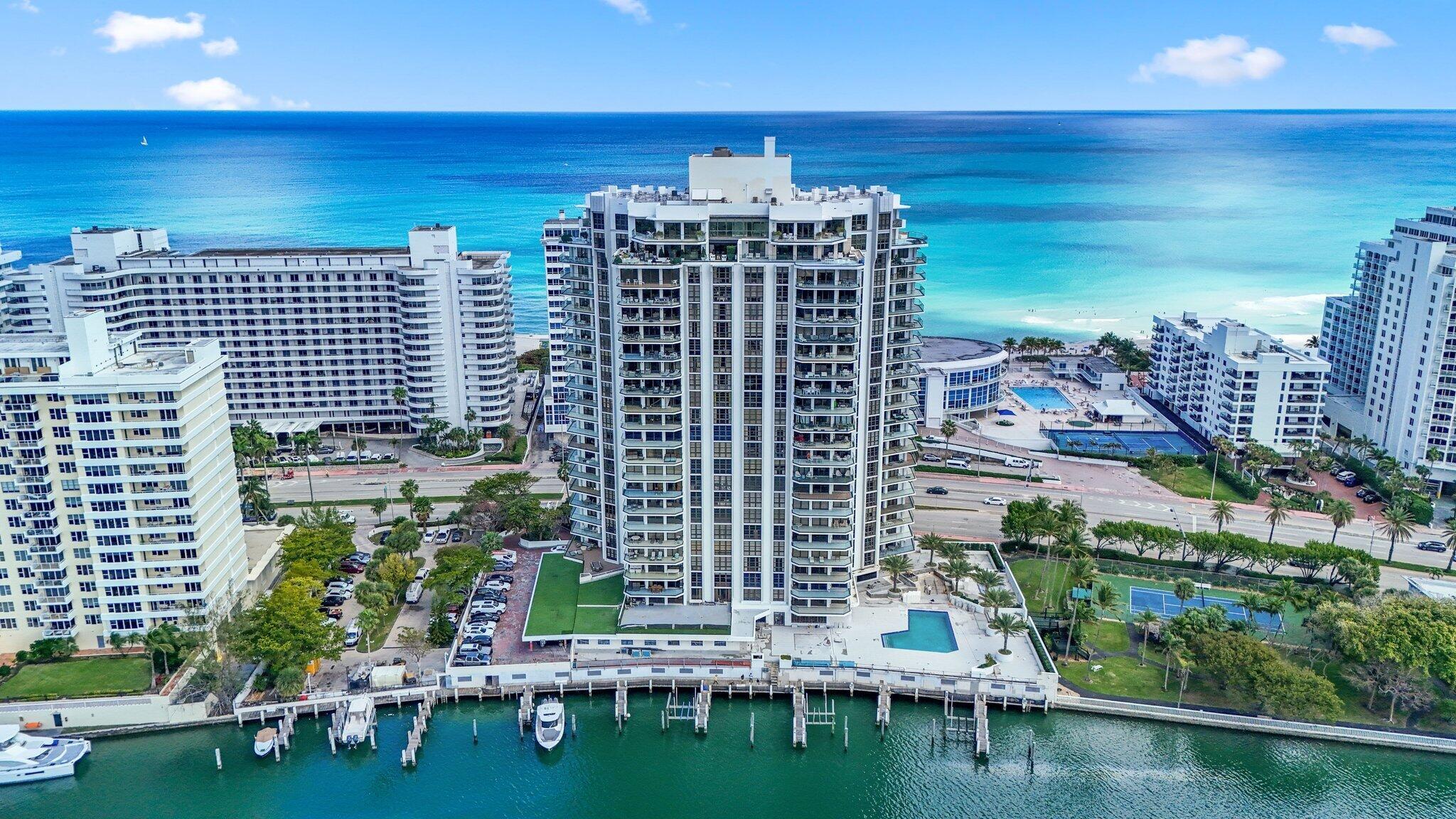 5500 Collins Avenue 1704