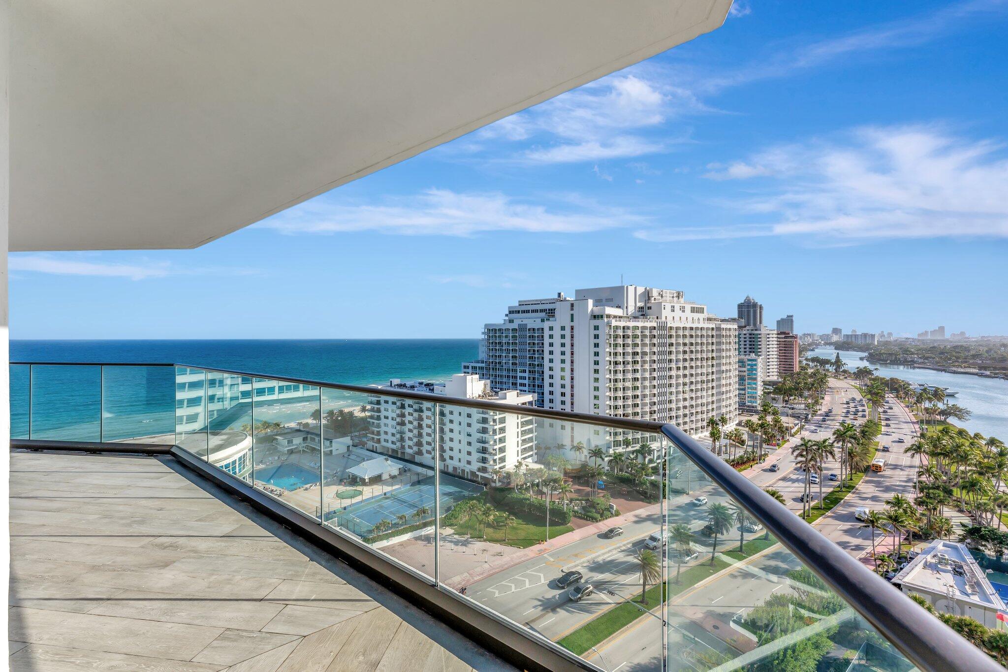 5500 Collins Avenue 1704