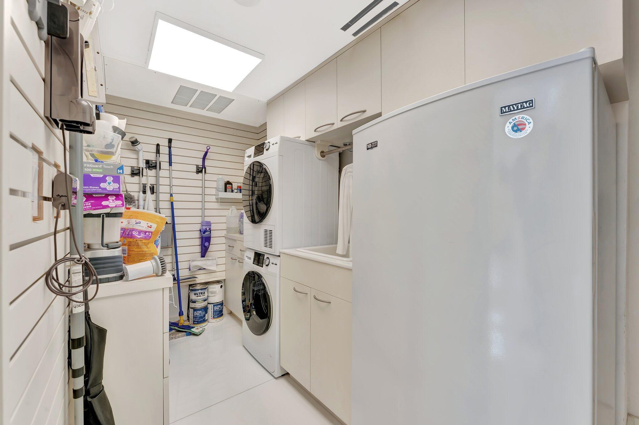 5500 Collins Avenue 1704