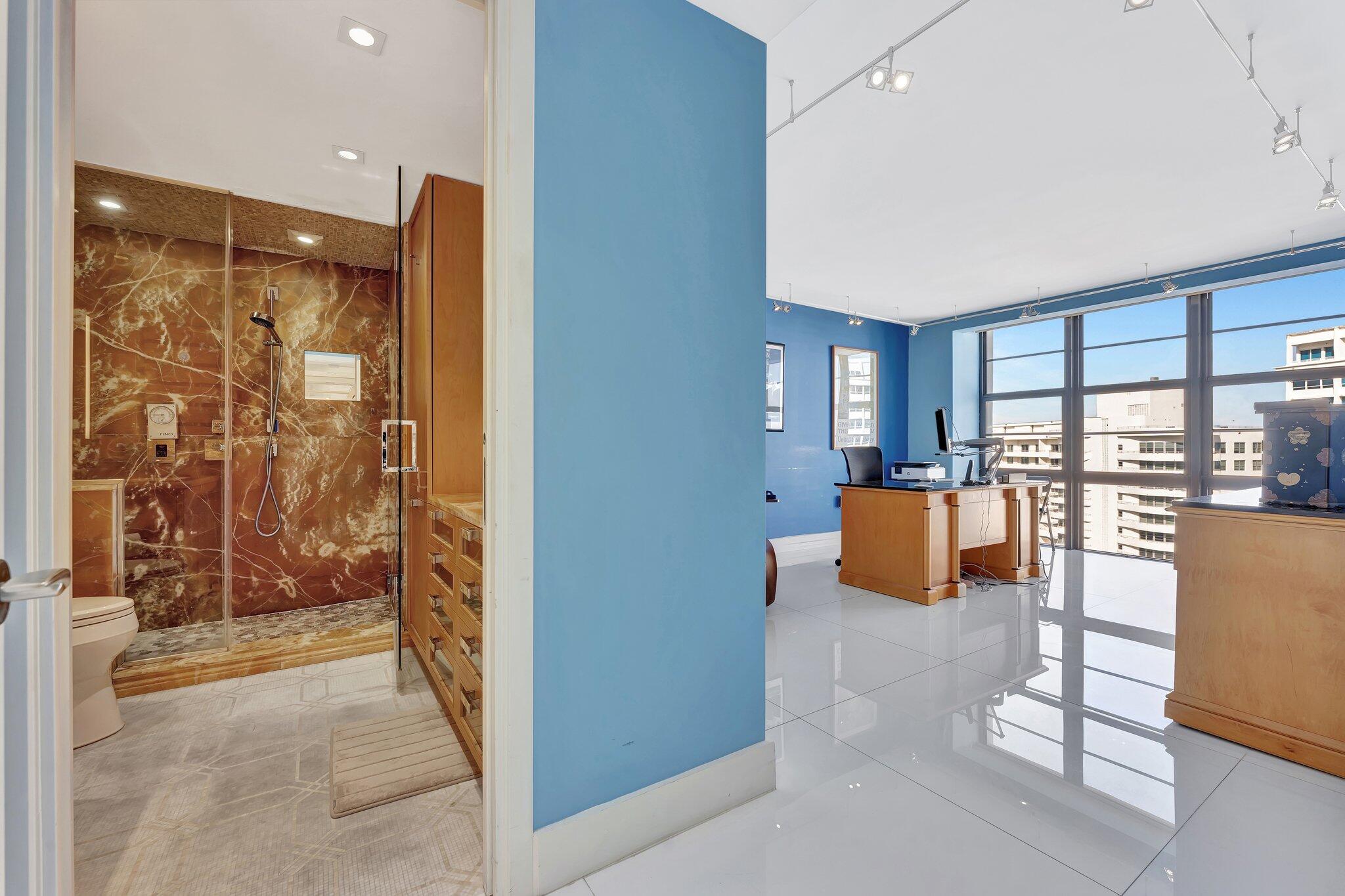 5500 Collins Avenue 1704