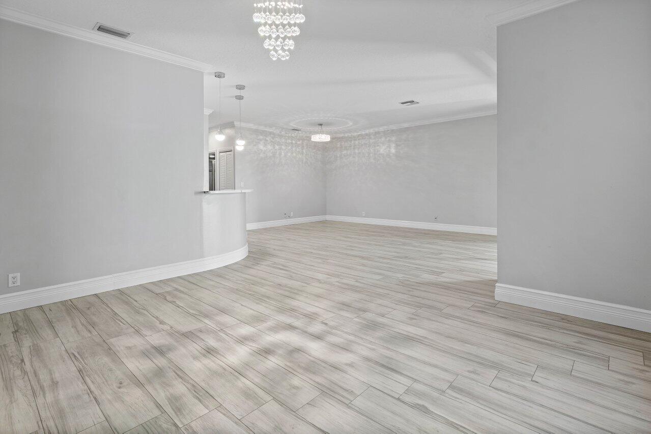 4220 NE 5th Avenue 4220