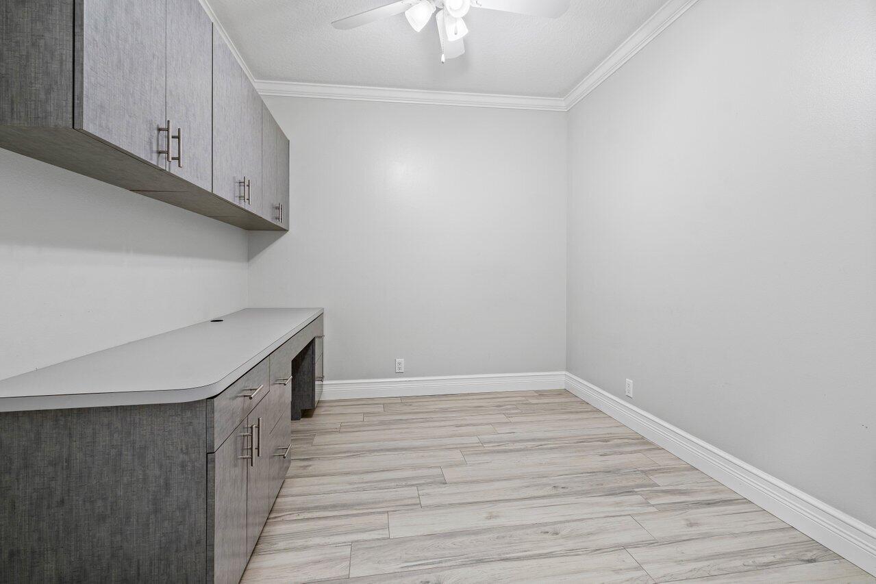 4220 NE 5th Avenue 4220