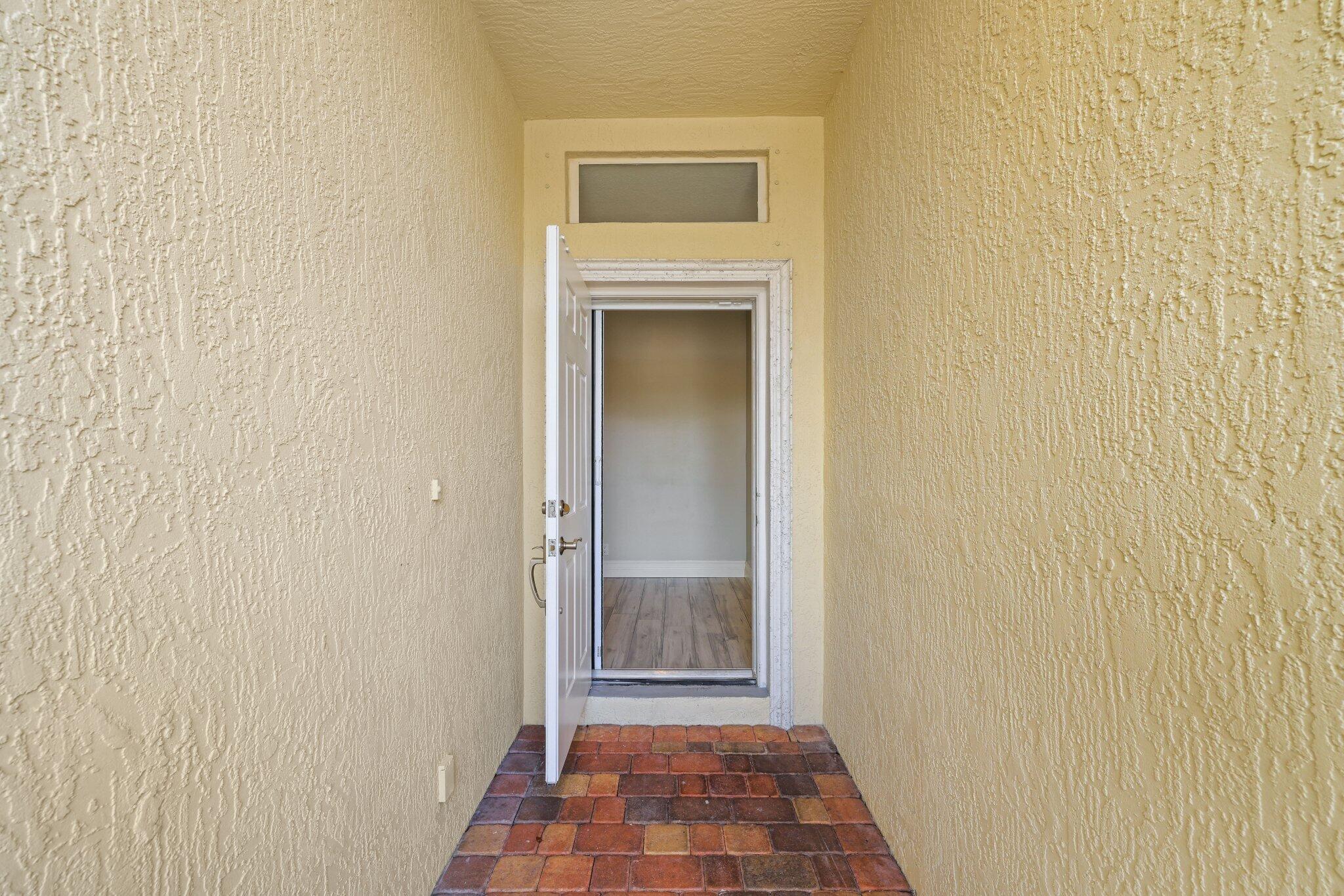 4220 NE 5th Avenue 4220