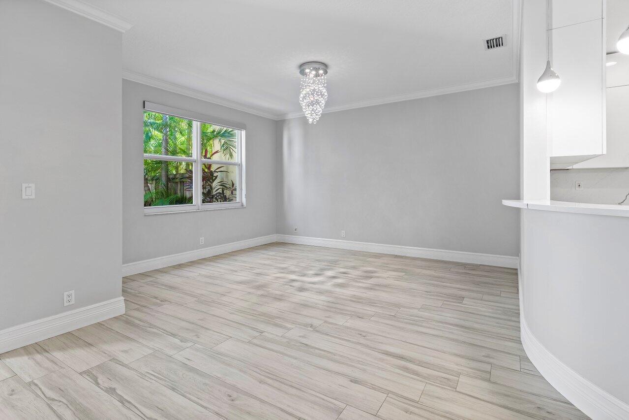 4220 NE 5th Avenue 4220