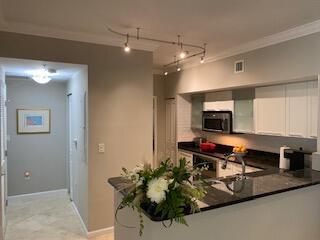 225 NE 1st Street 211