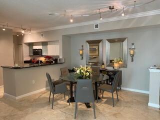 225 NE 1st Street 211