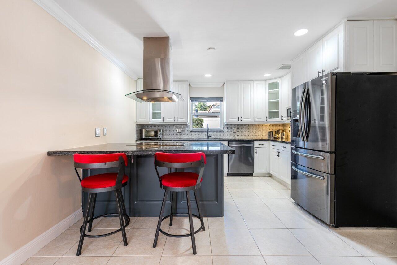 2150 NE 34 Court, Lighthouse Point