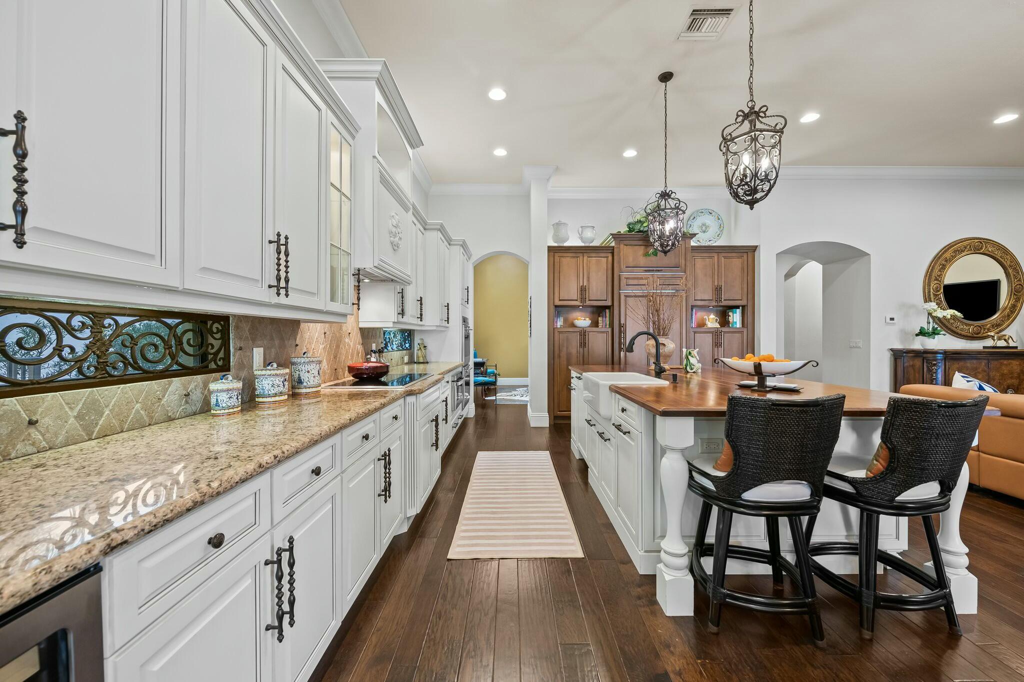 7380 Wisteria Av Avenue