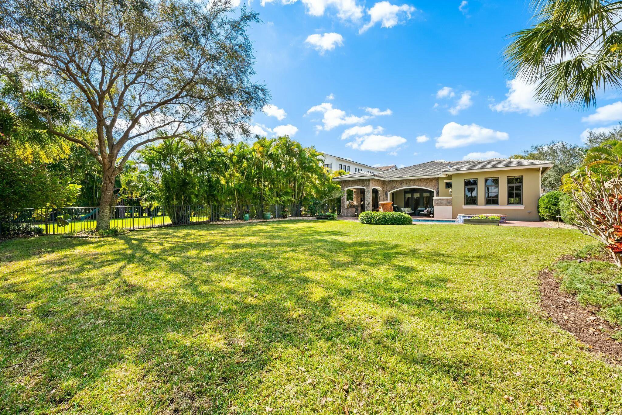 7380 Wisteria Av Avenue