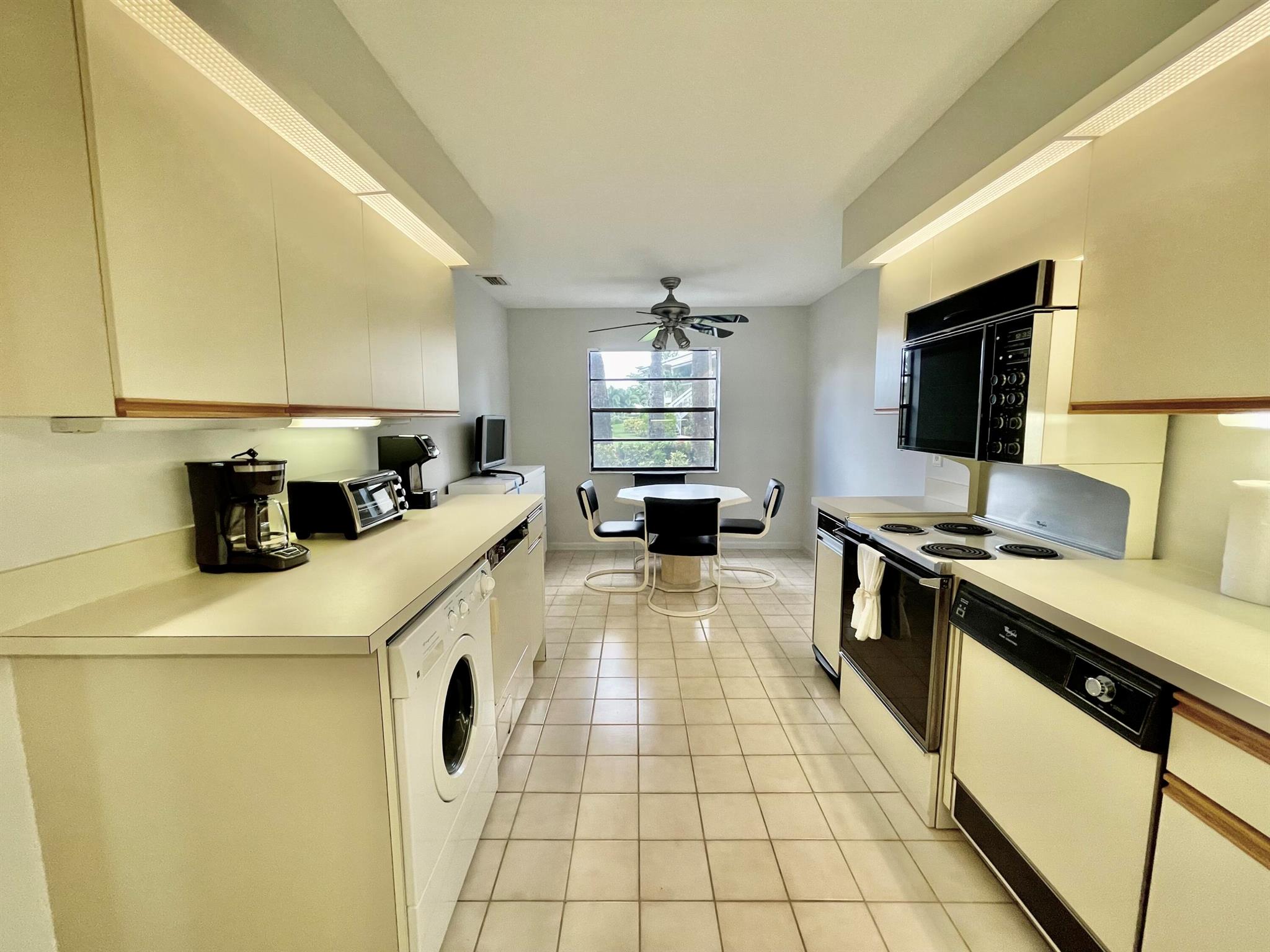 61 Eastgate Drive E