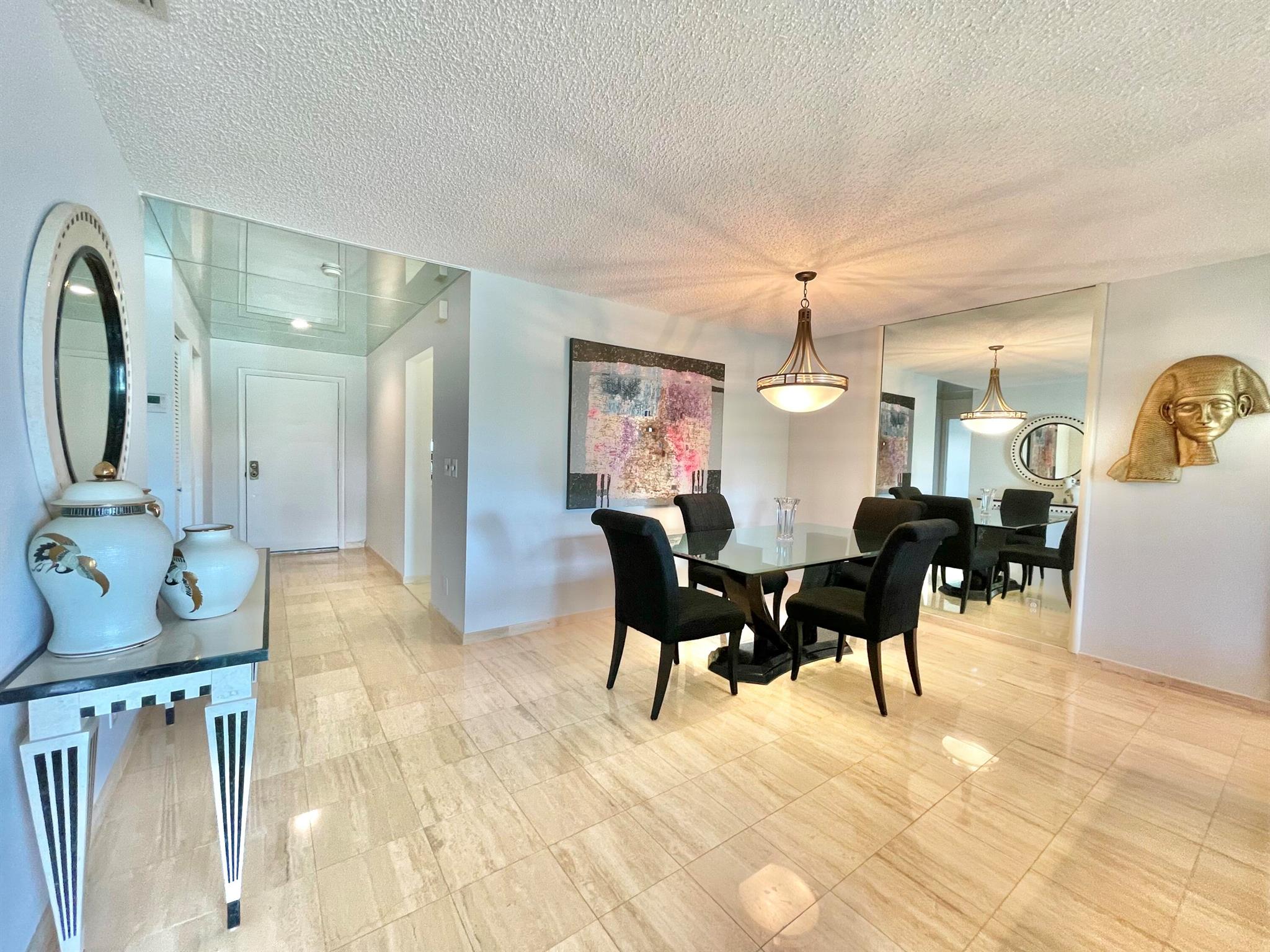 61 Eastgate Drive E