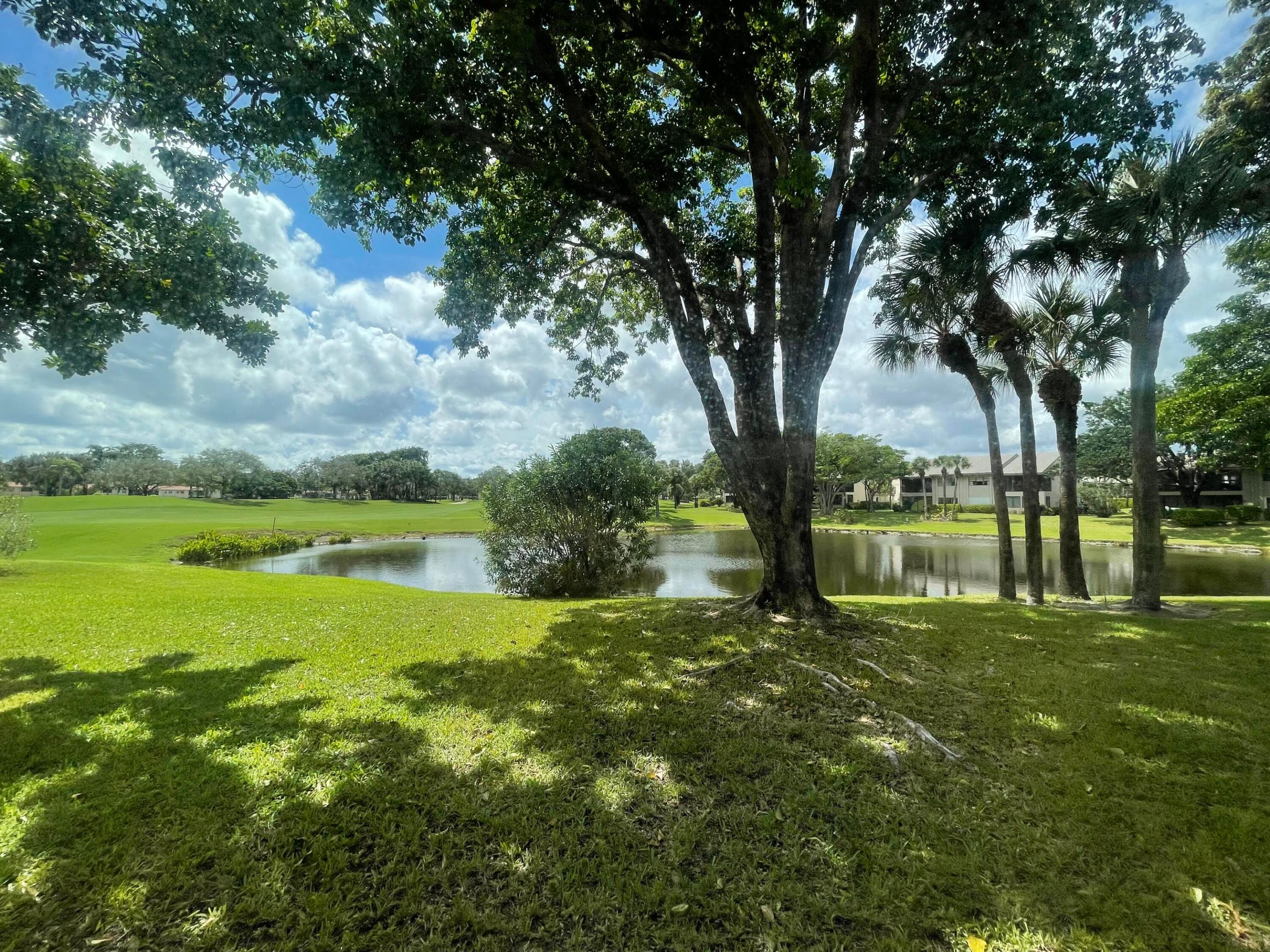 61 Eastgate Drive E