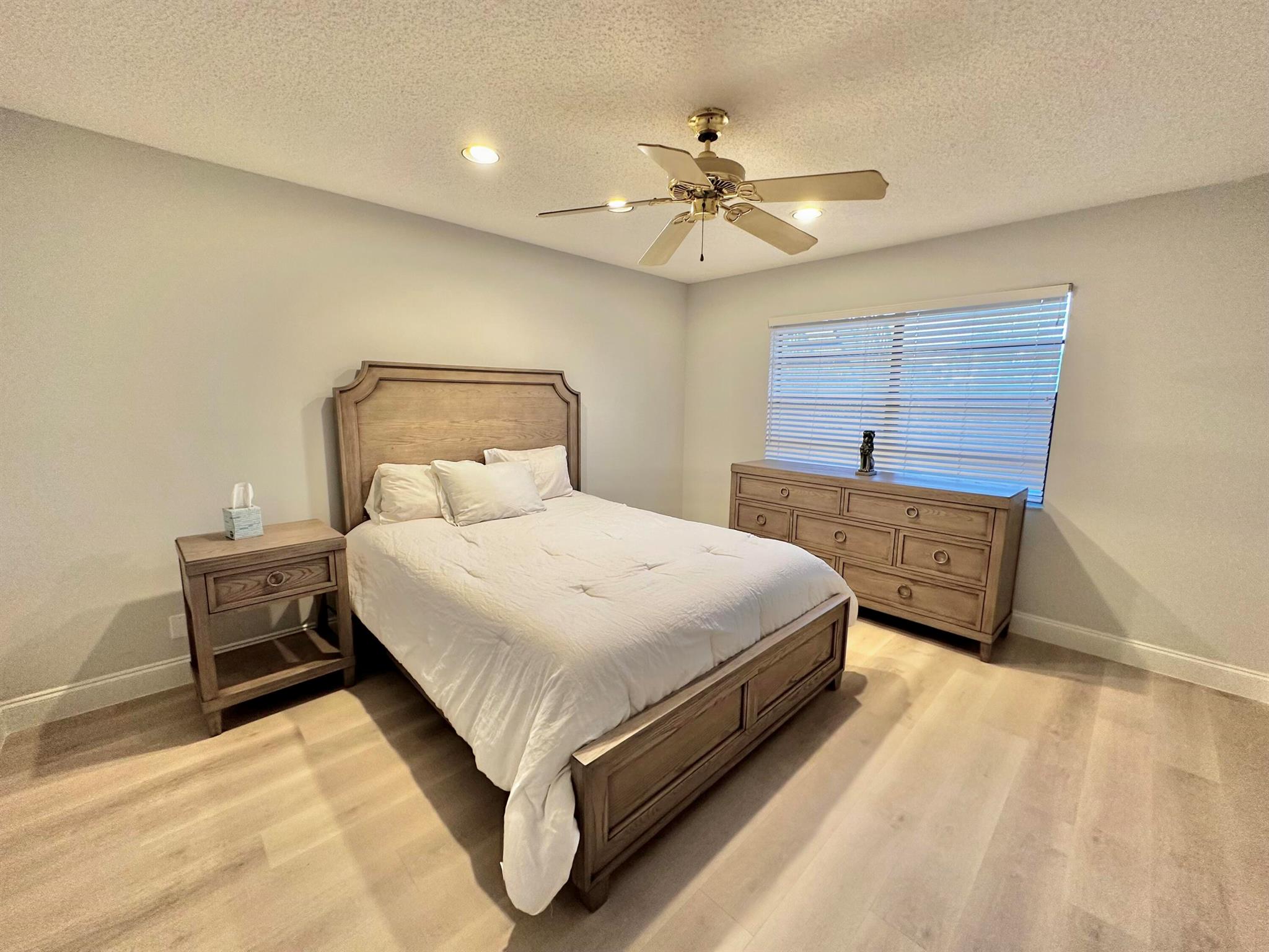 61 Eastgate Drive E