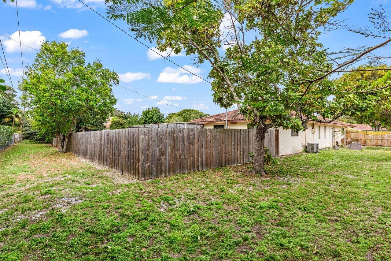 1120 SW 16th Street