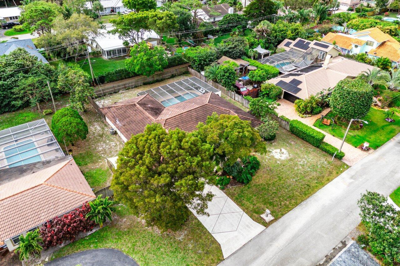1120 SW 16th Street