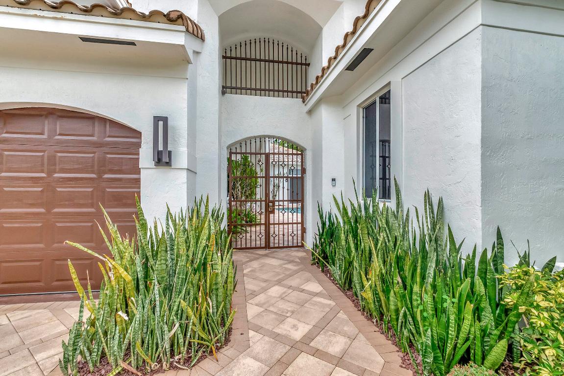 4085 Avalon Pointe Drive, Boca Raton