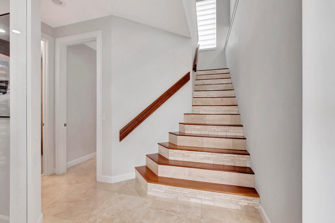 4085 Avalon Pointe Drive, Boca Raton