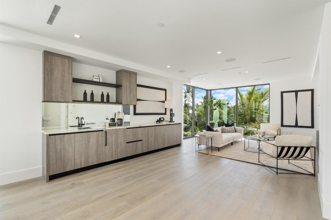 1068 Del Harbour Drive