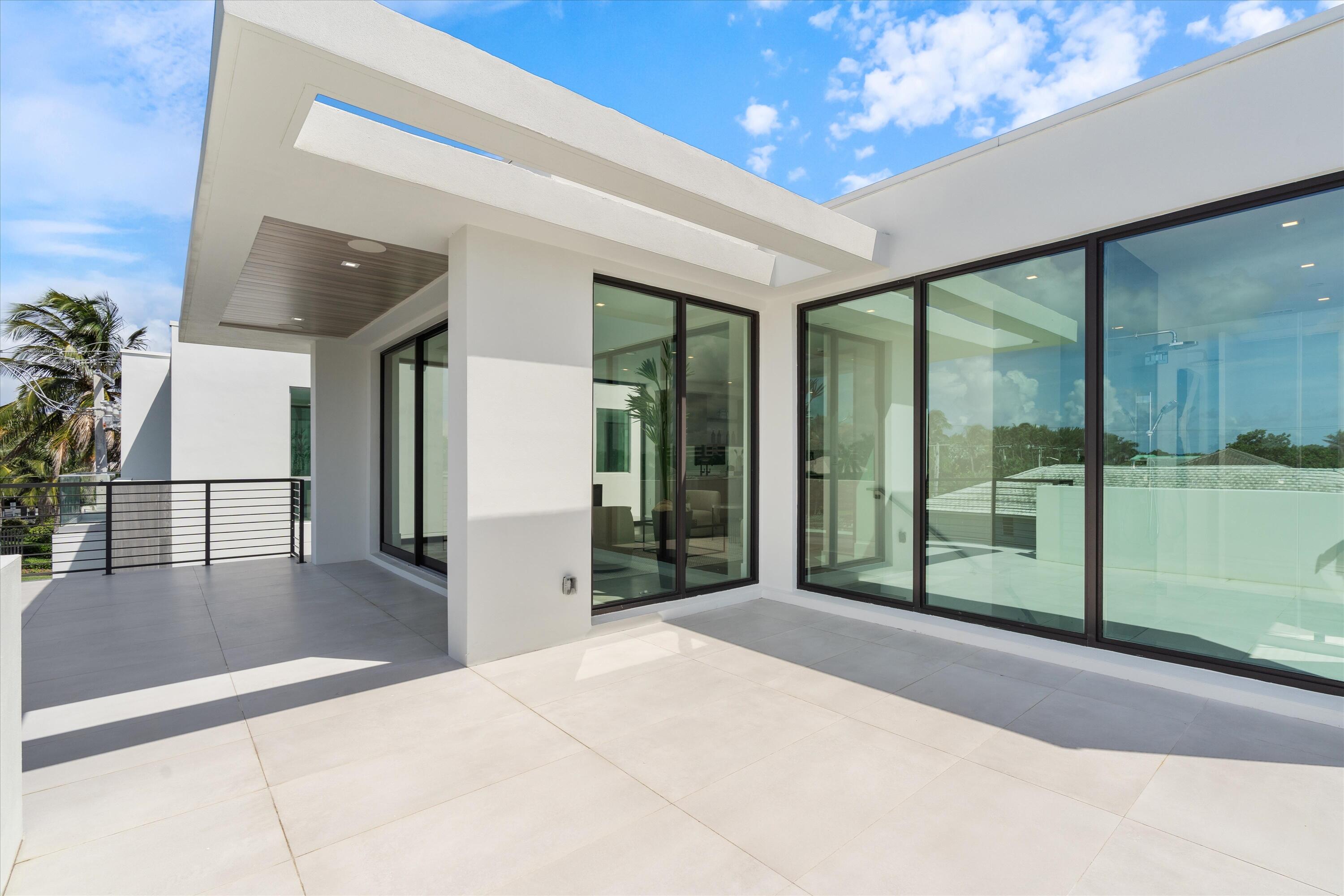 1068 Del Harbour Drive