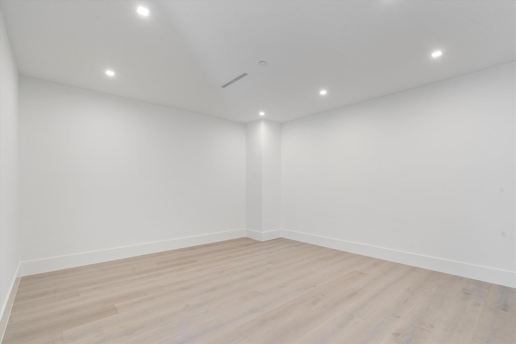 1068 Del Harbour Drive