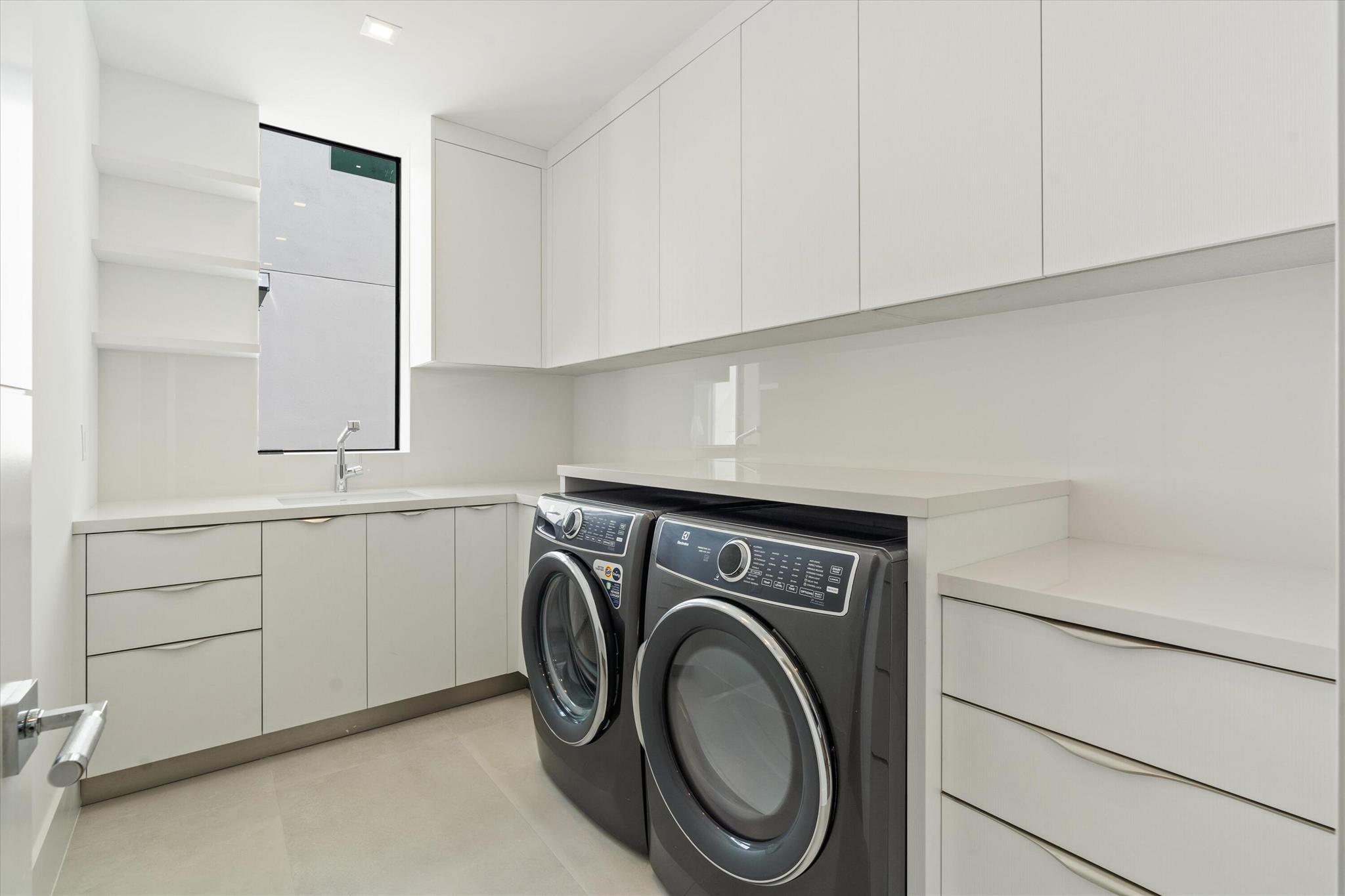 1068 Del Harbour Drive