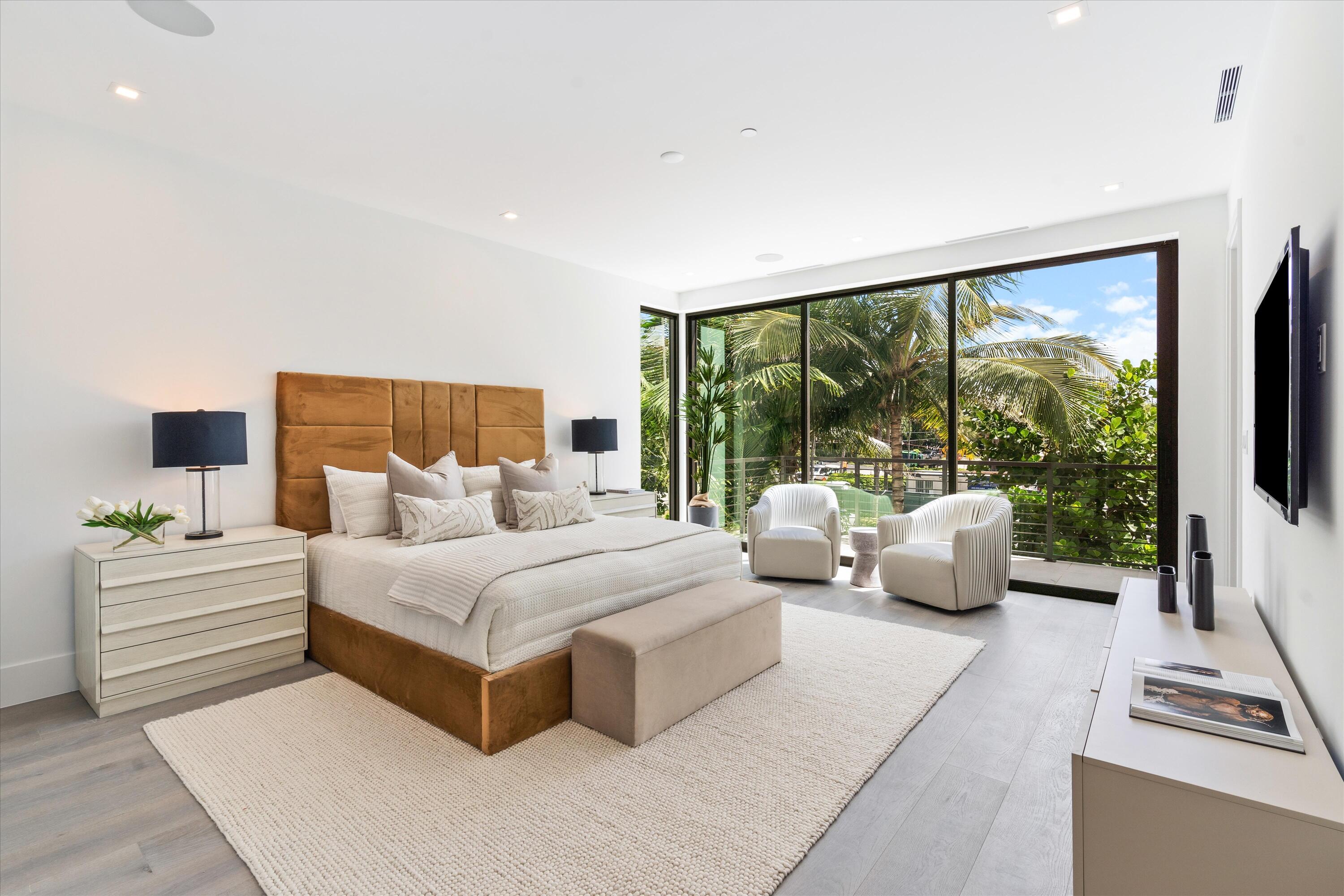 1068 Del Harbour Drive