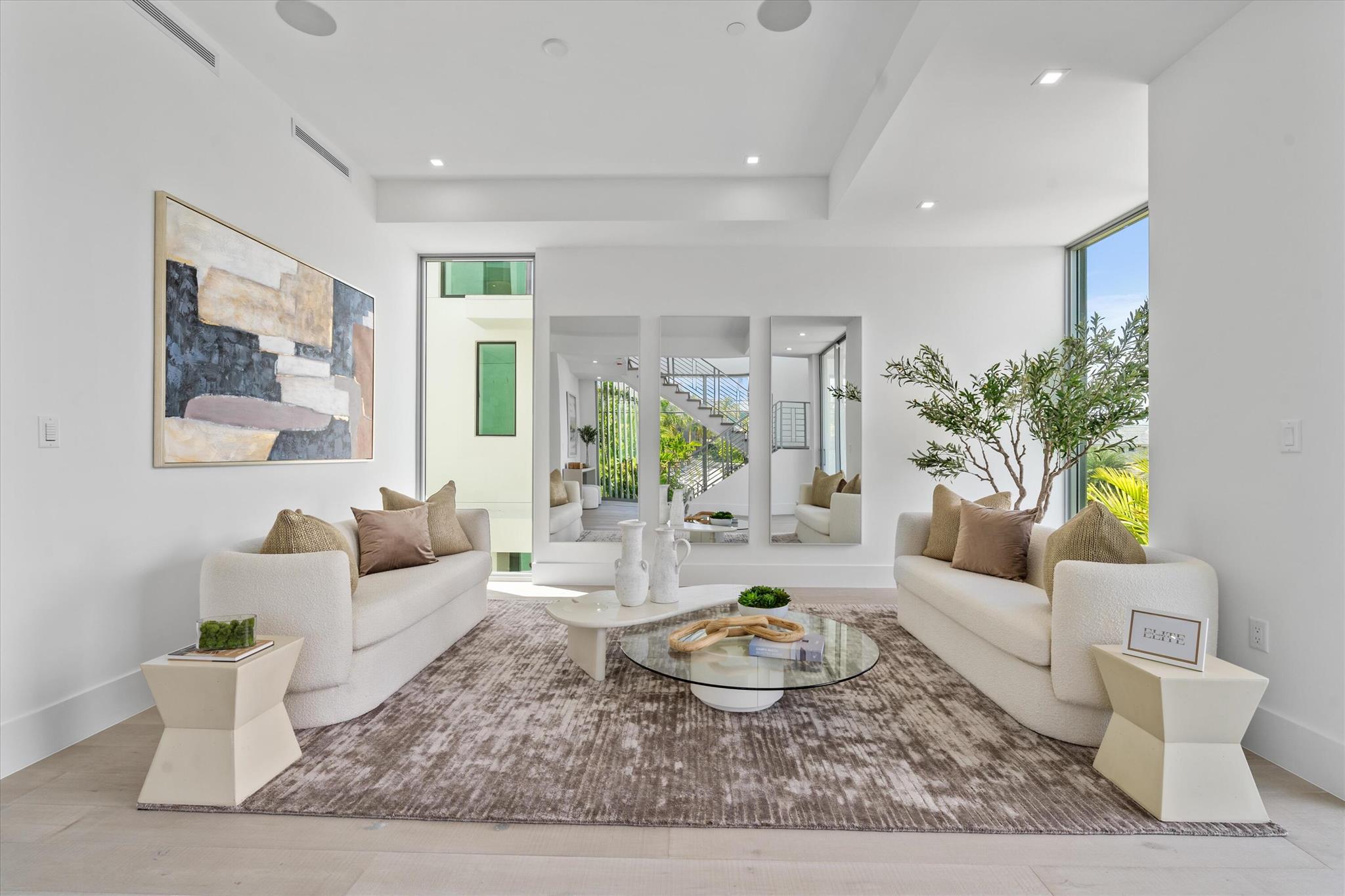 1070 Del Harbour Drive