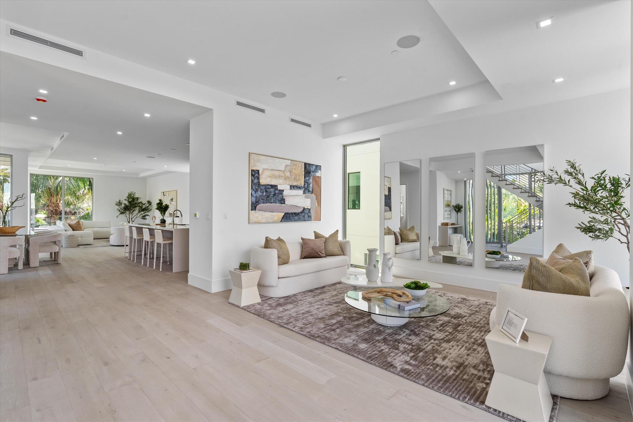 1070 Del Harbour Drive