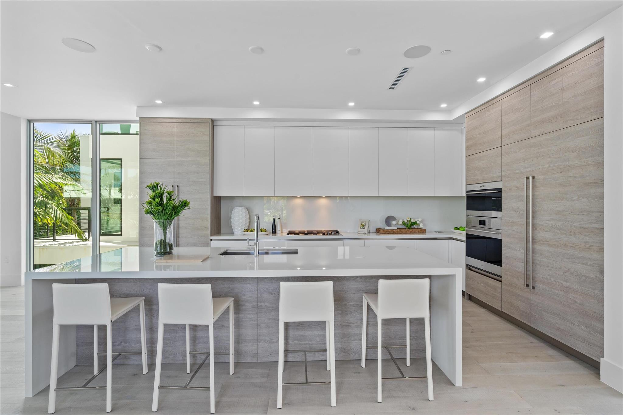 1070 Del Harbour Drive