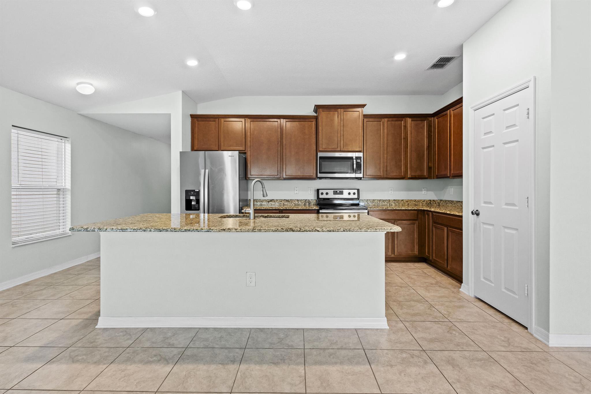 5475 NW Pine Trail Circle