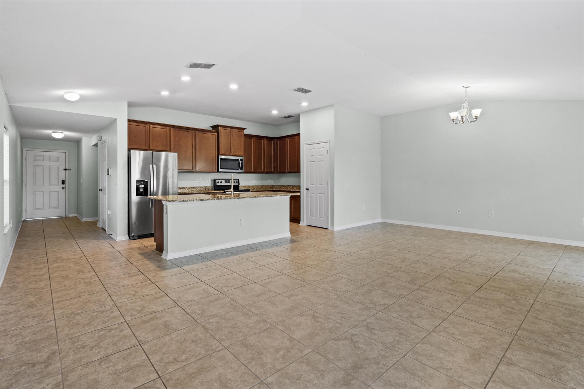 5475 NW Pine Trail Circle