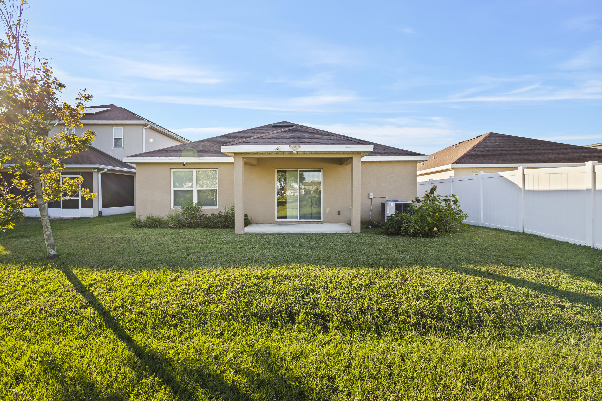 5475 NW Pine Trail Circle
