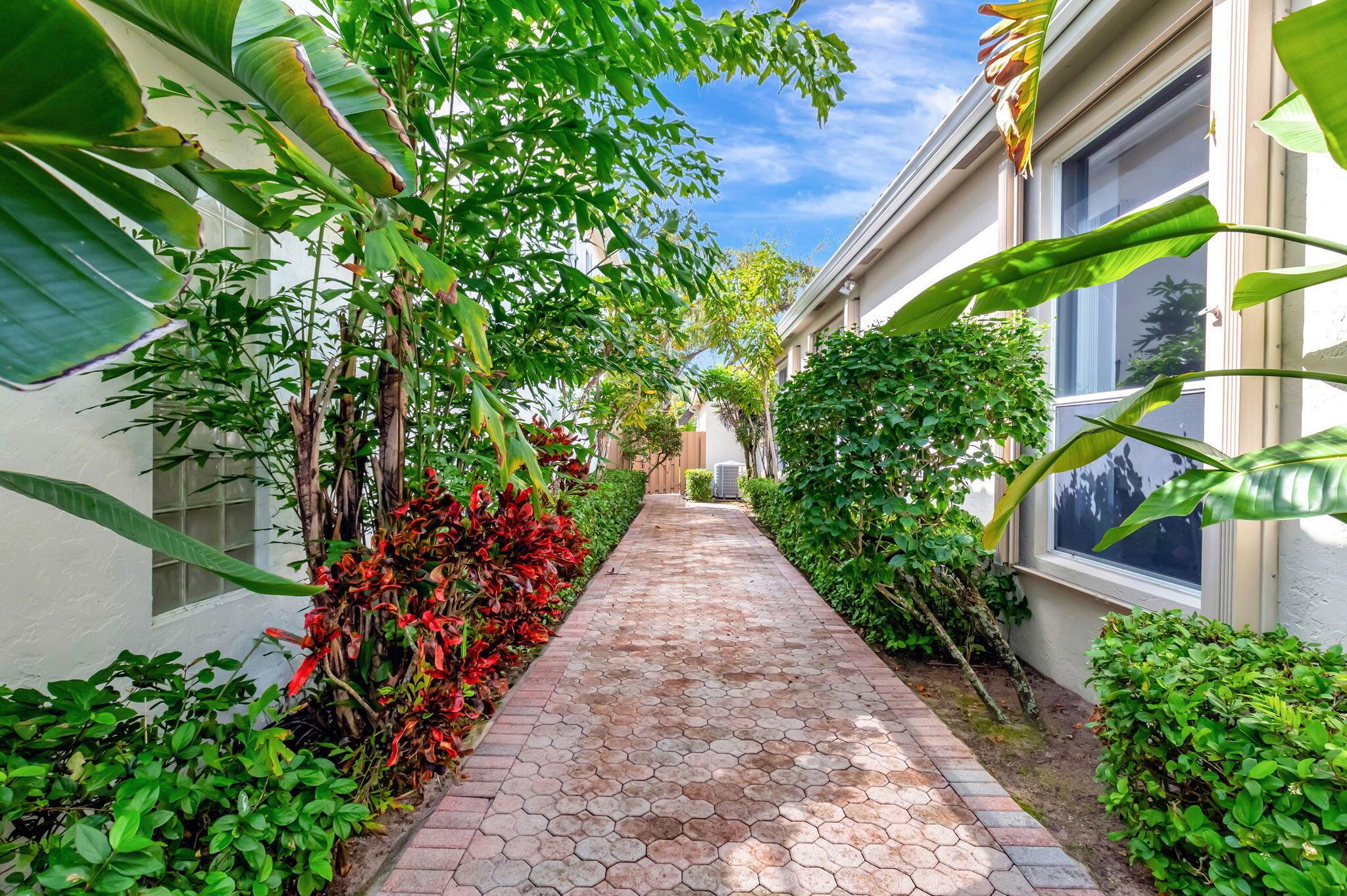 6656 NW 24th Terrace