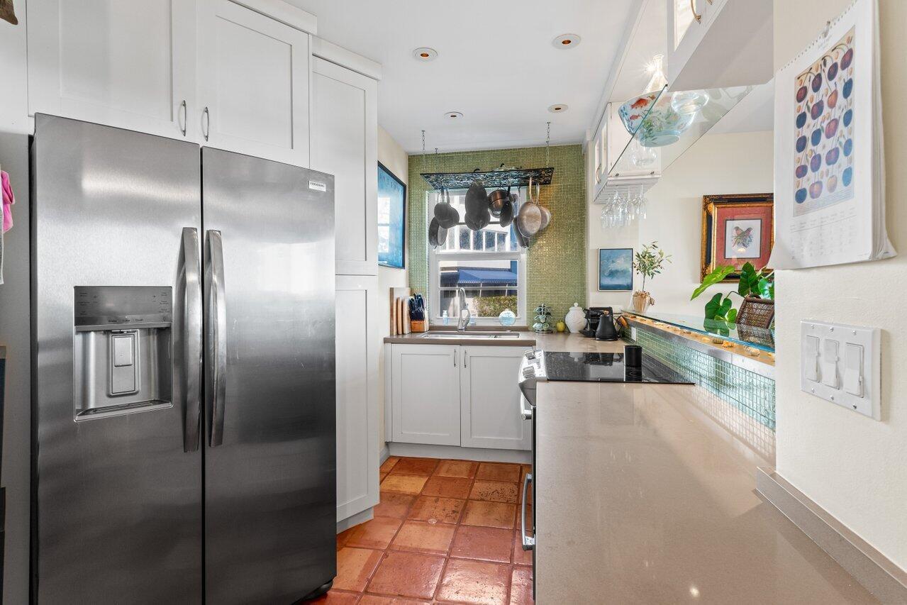 100 N Ocean Boulevard 104