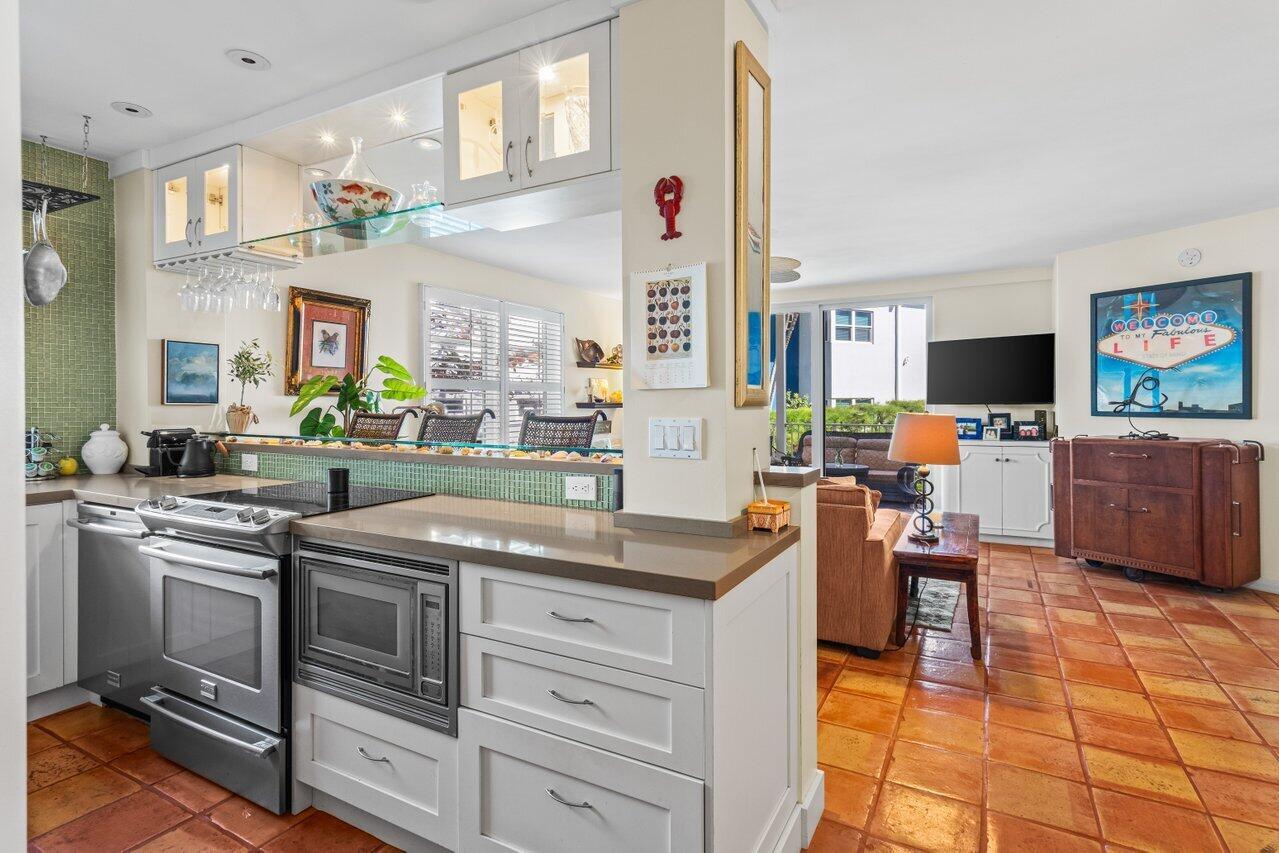 100 N Ocean Boulevard 104