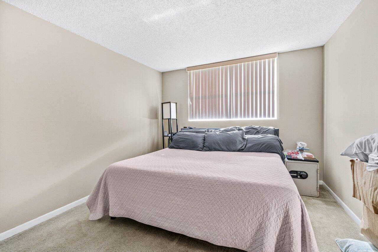 500 Executive Center Drive 5f, West Palm Beach Unit: 5f