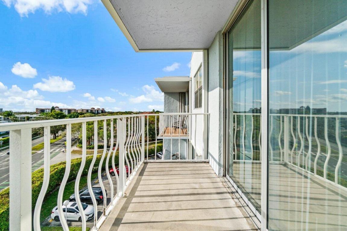 500 Executive Center Drive 5f, West Palm Beach Unit: 5f