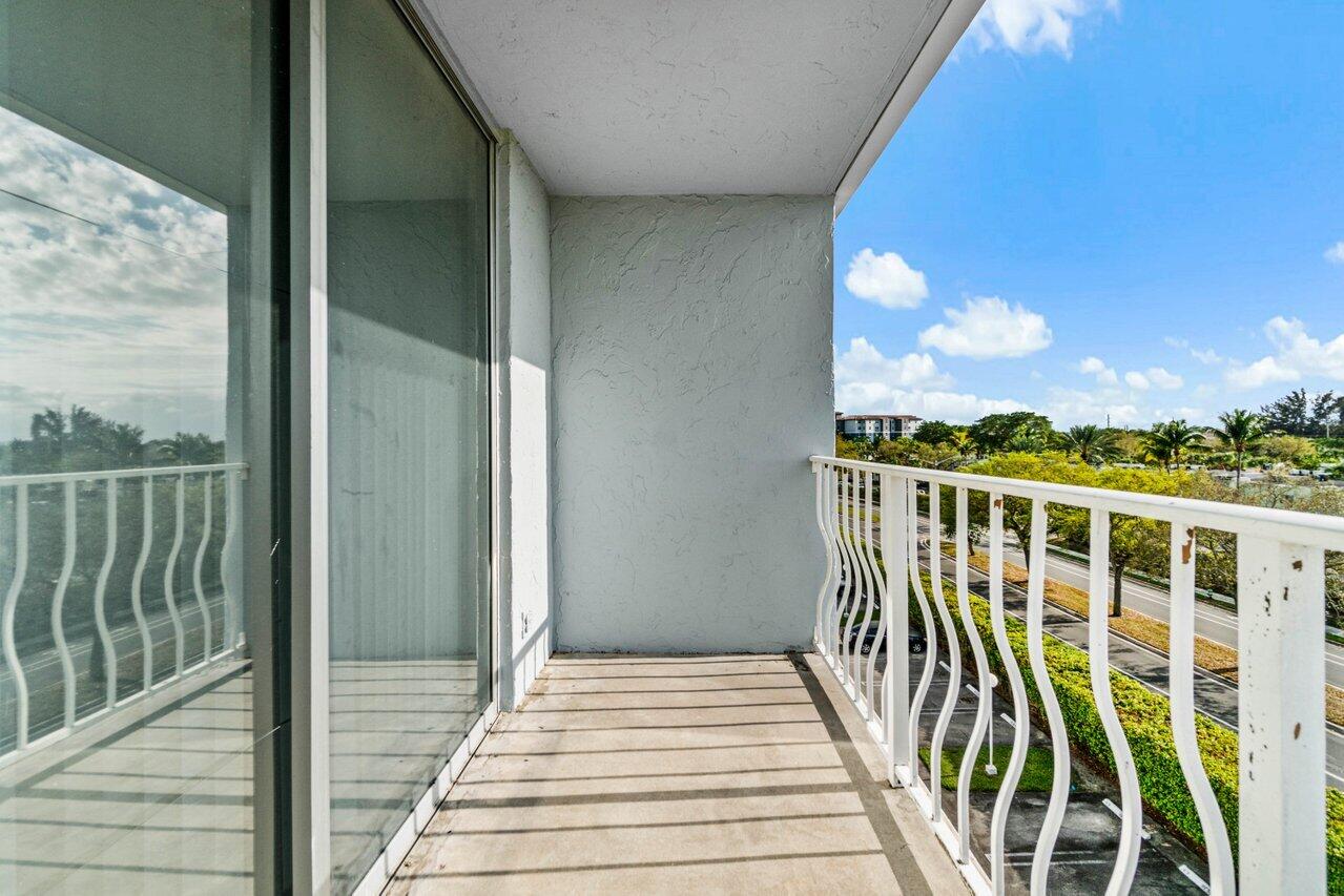 500 Executive Center Drive 5f, West Palm Beach Unit: 5f