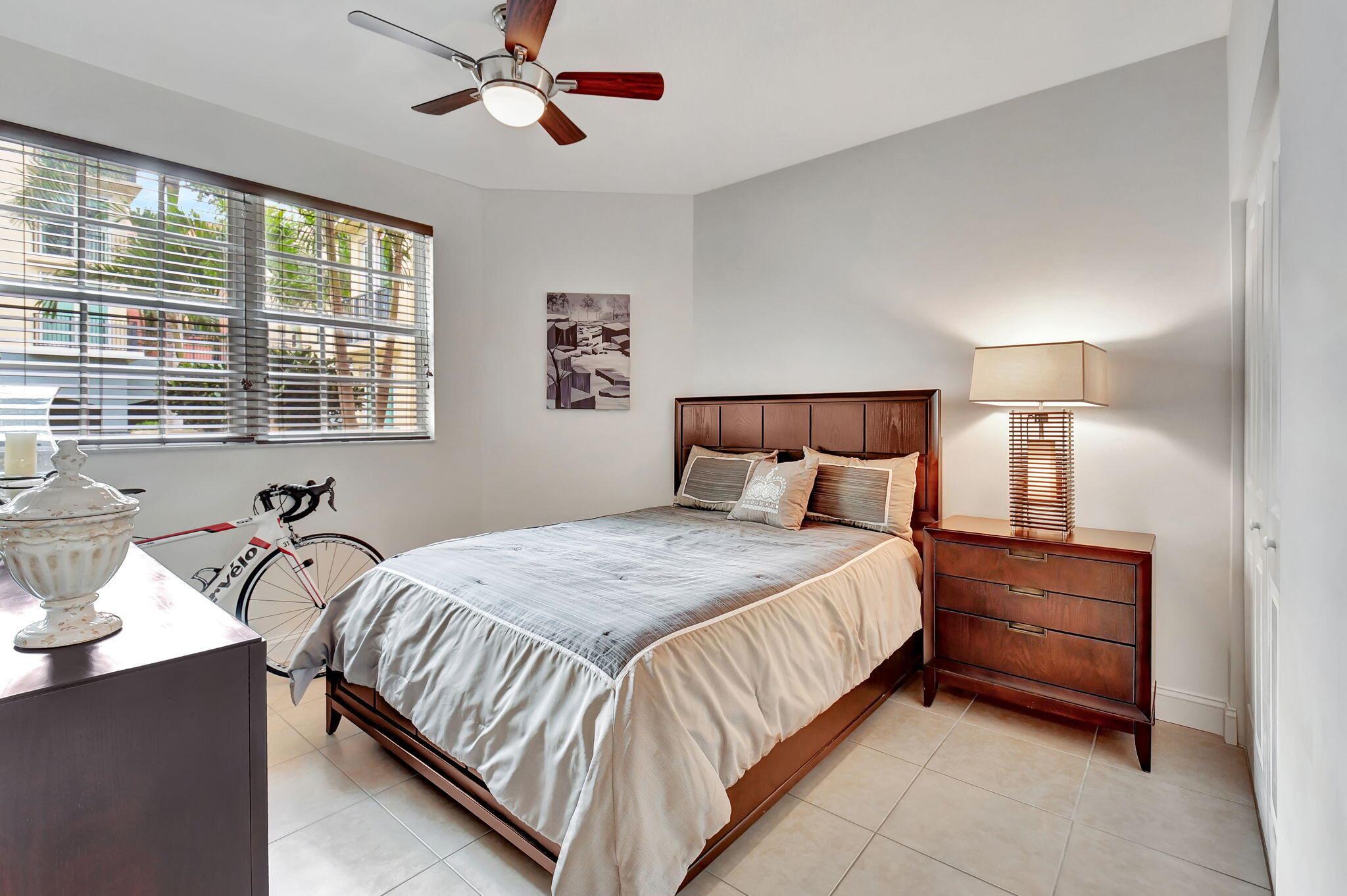 225 NE 1st Street 214