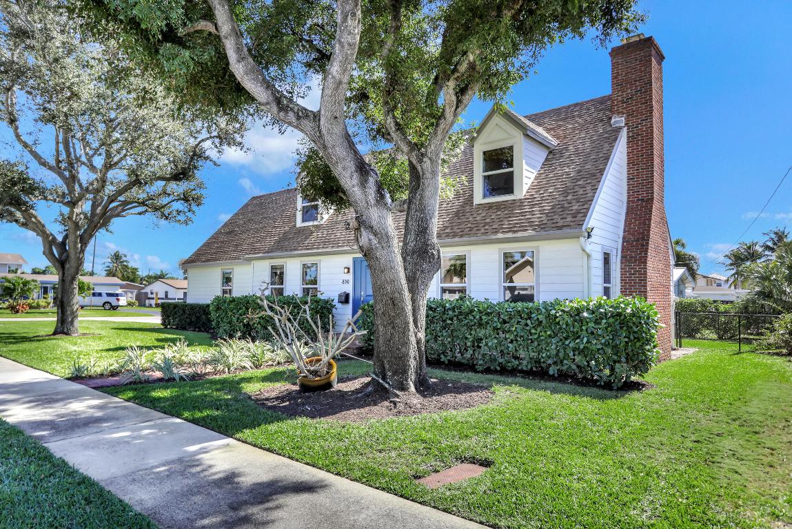 810 NE 4th Street, Deerfield Beach