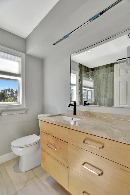 810 NE 4th Street, Deerfield Beach