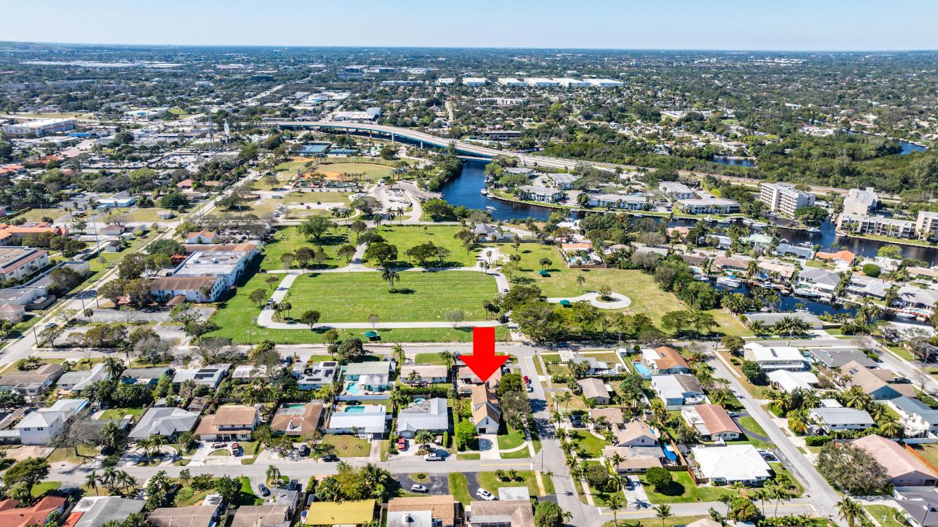 810 NE 4th Street, Deerfield Beach