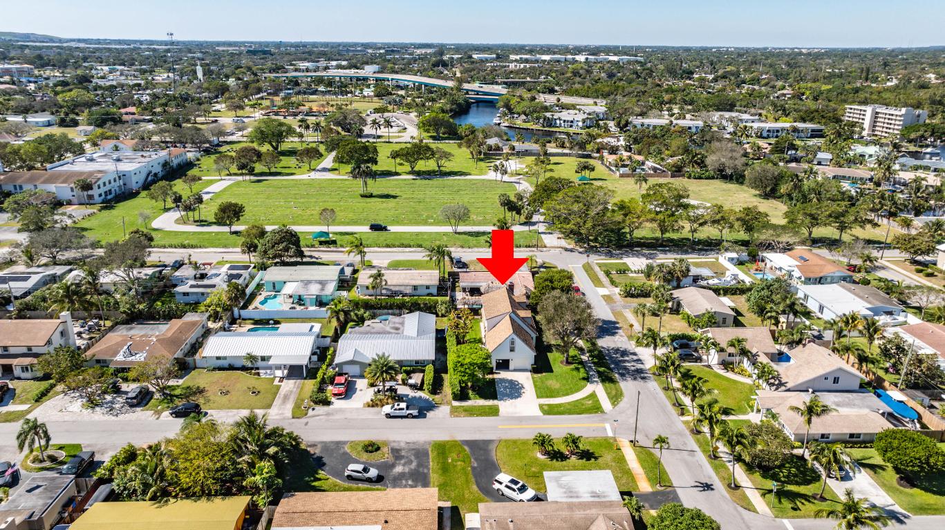 810 NE 4th Street, Deerfield Beach