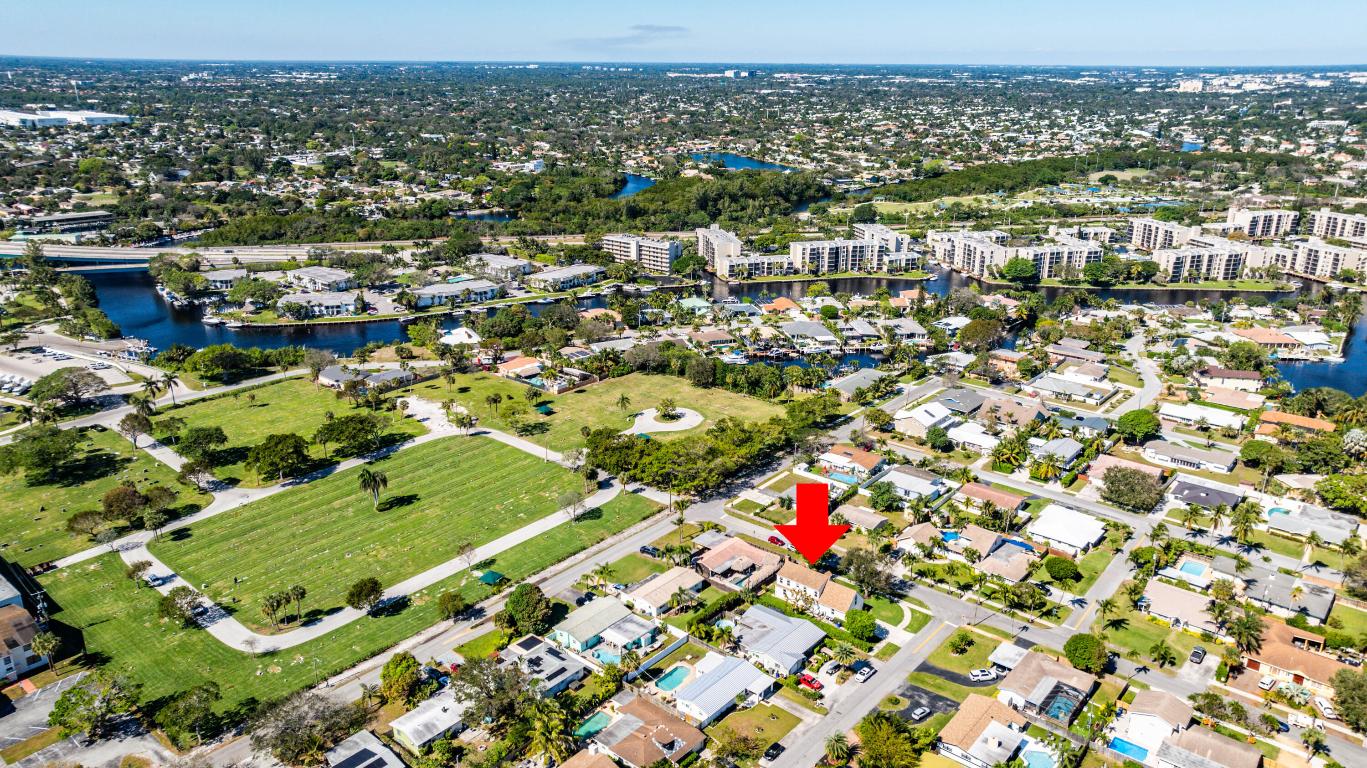 810 NE 4th Street, Deerfield Beach