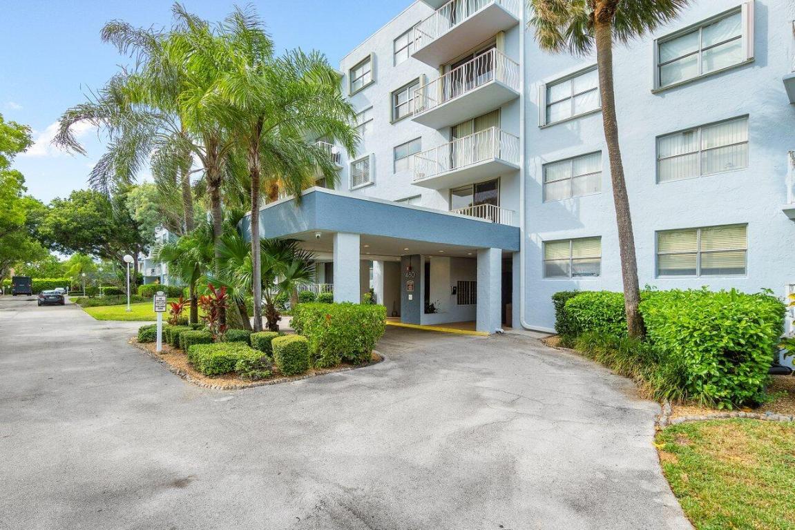 480 Executive Center Drive 1b