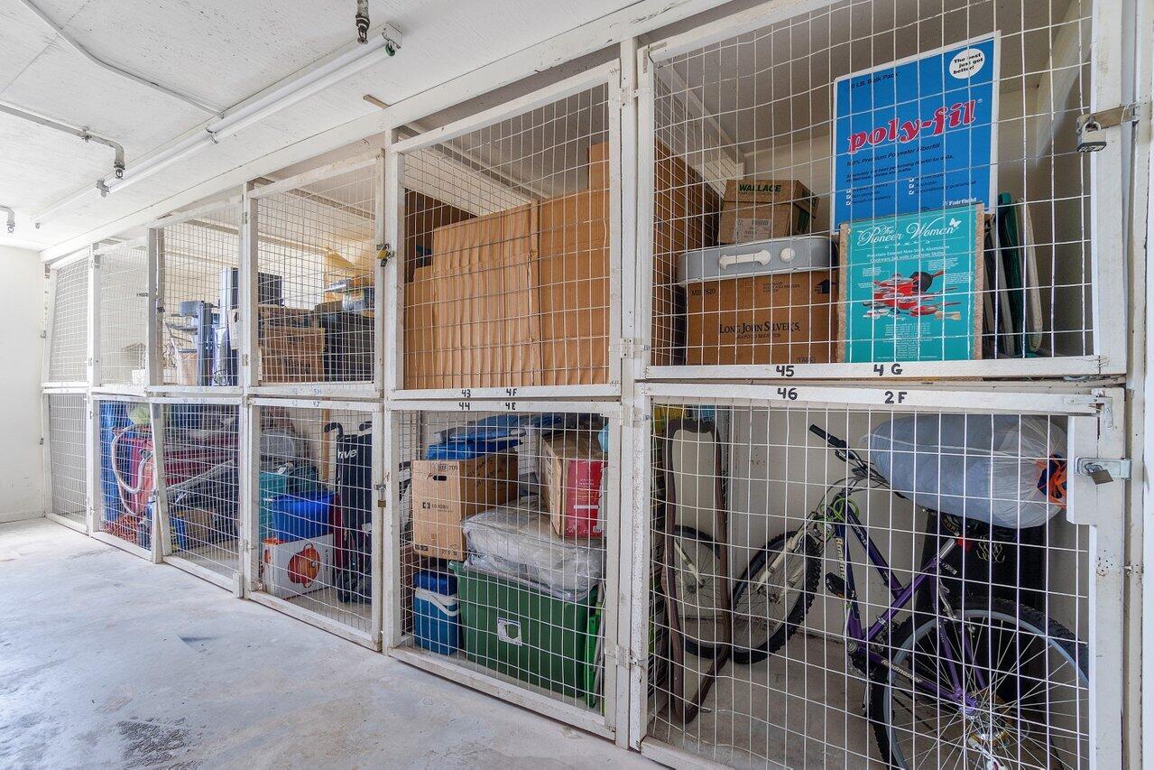 480 Executive Center Drive 1b