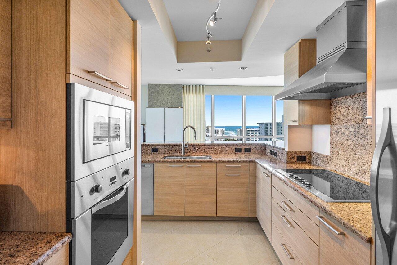 1 N Ocean Boulevard 1607