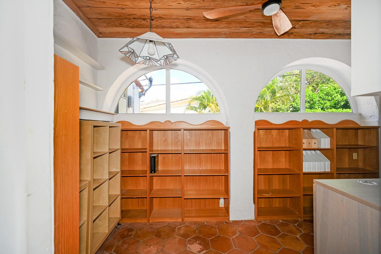 801 Hibiscus Street