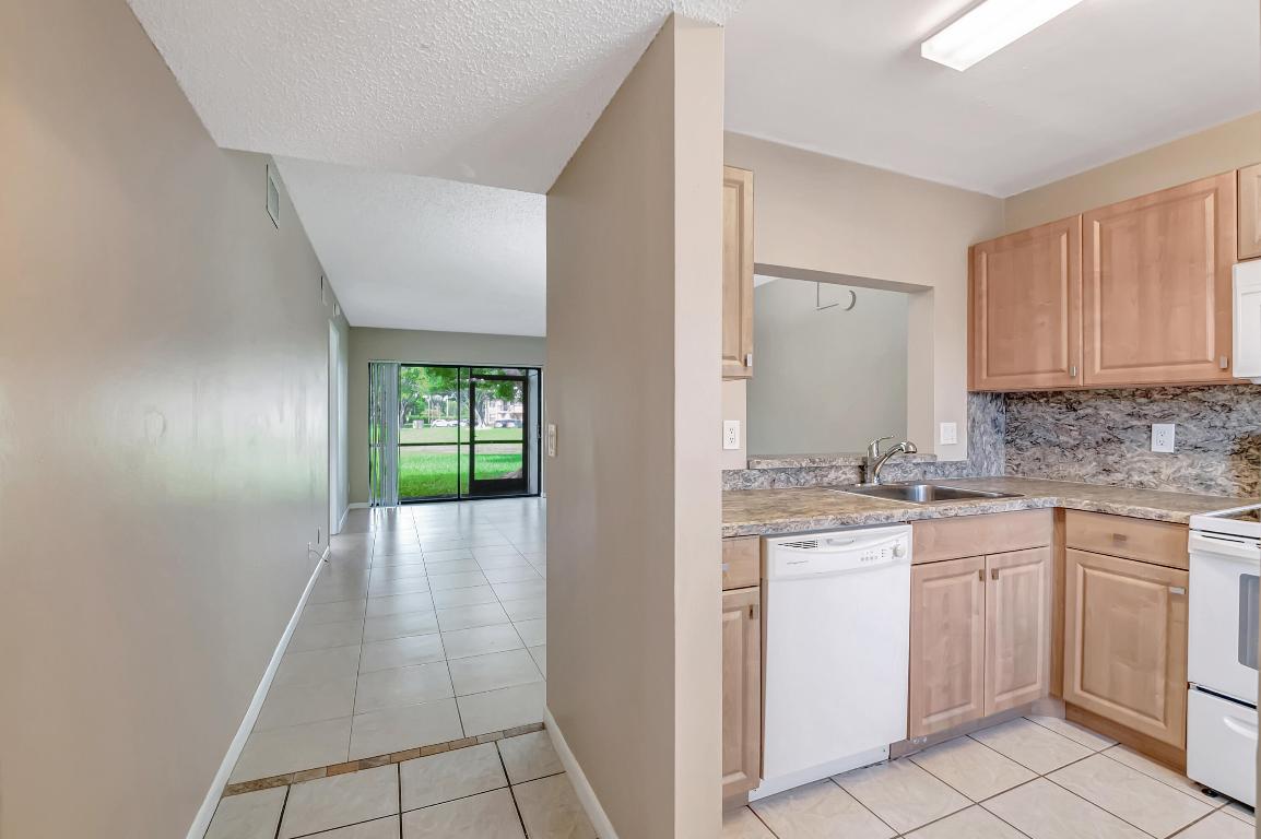 6660 Somerset Drive 101 B, Boca Raton Unit: 101    B