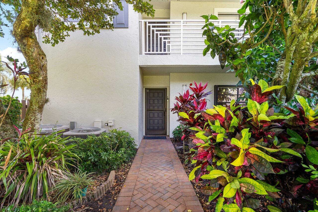 24 Southport Lane A